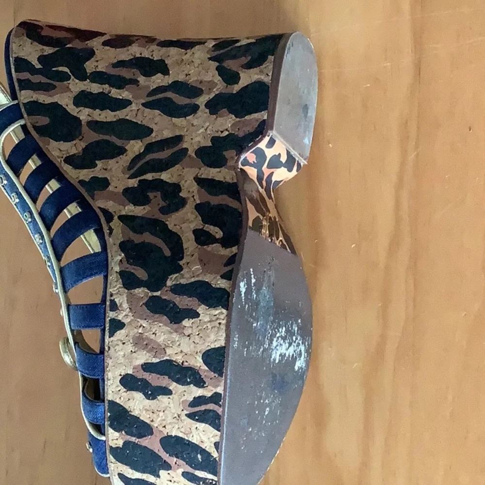 EUC vintage Betsey Johnson Leopard Cork platforms woman’s US Size 7. - Picture 2 of 6